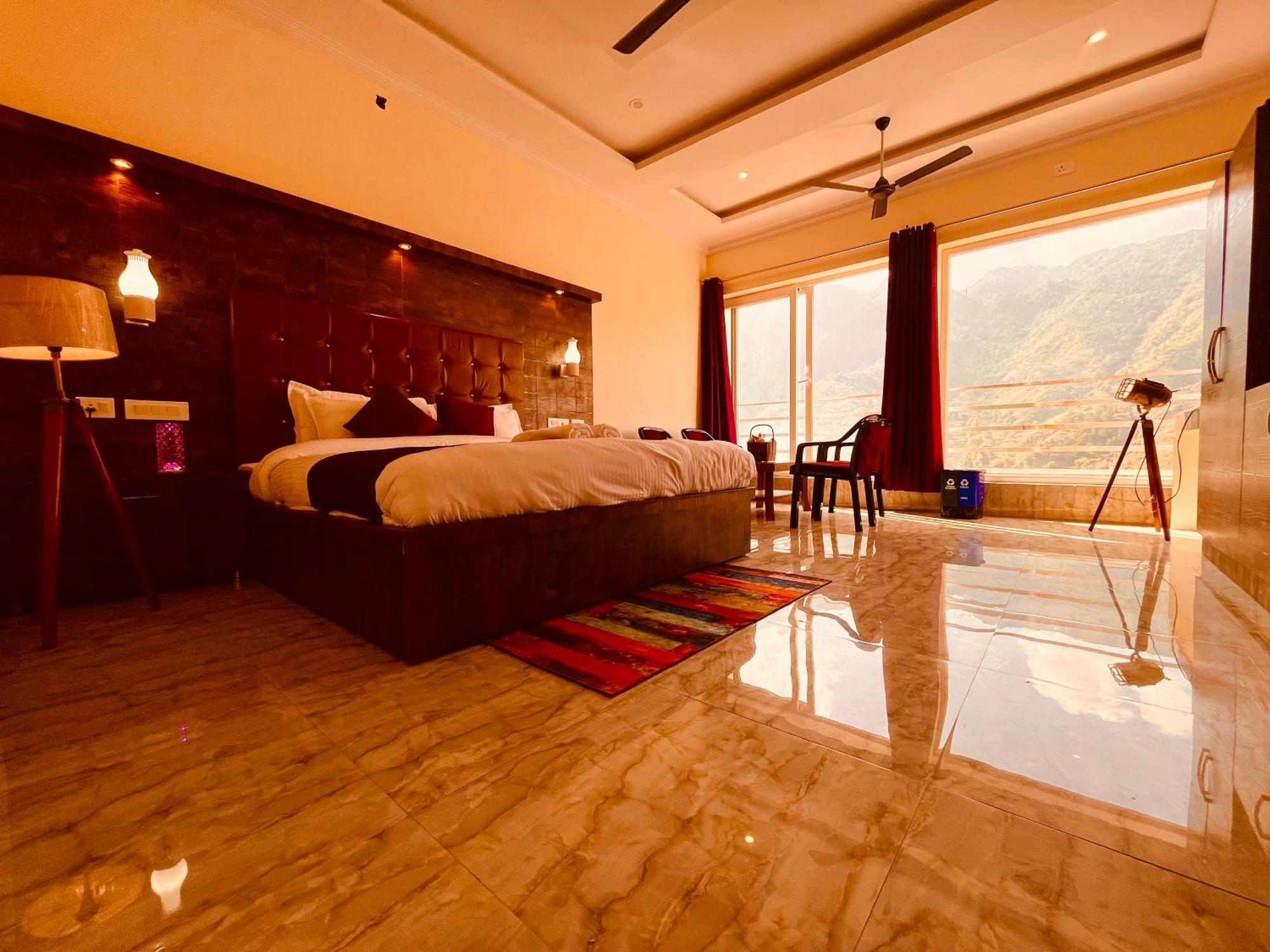 Sitara Hotel & Resort In The Lap Of Nature, Массури Экстерьер фото